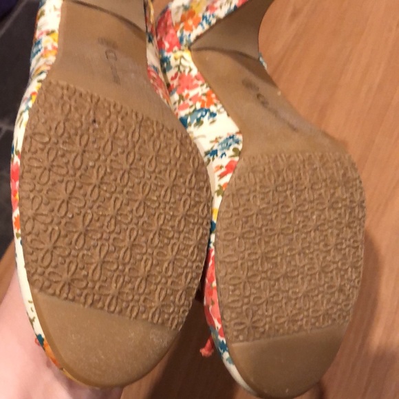 Flowery heel pump&bow, size 7.5, CL by laundry, new - Picture 8 of 10